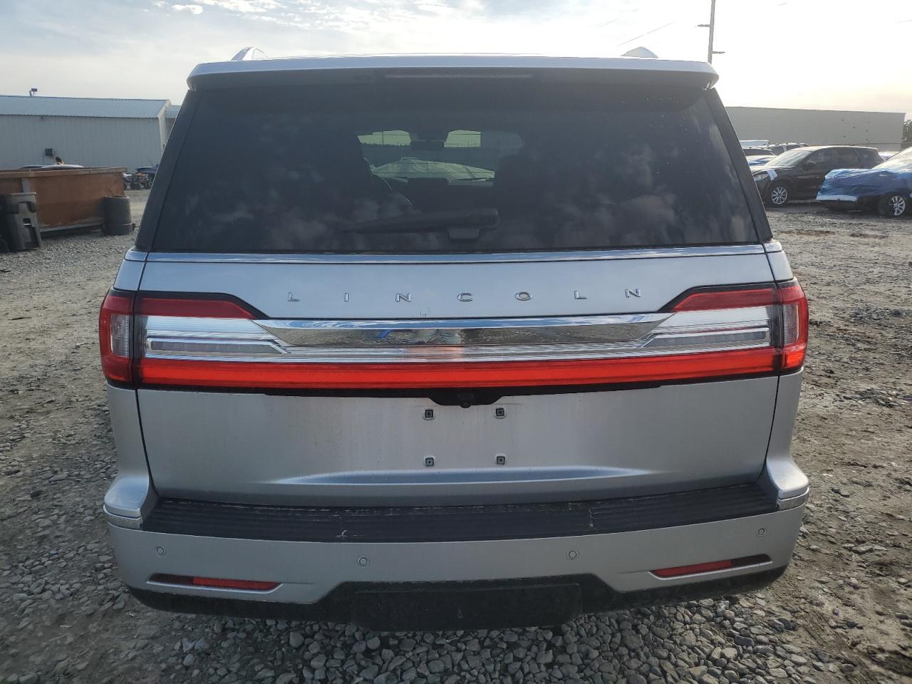 2018 Lincoln Navigator - Image 6