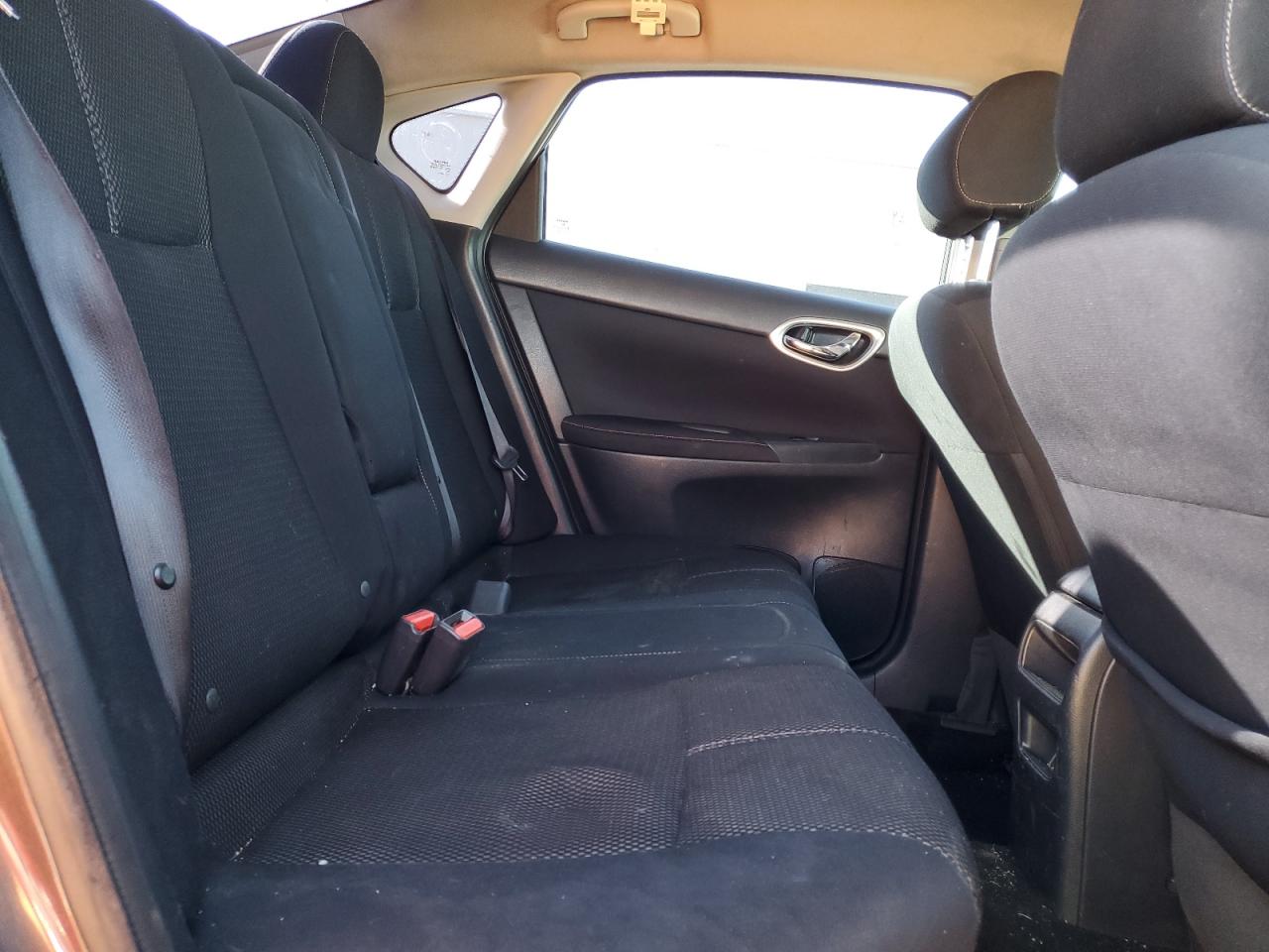 2014 Nissan Sentra - Image 10