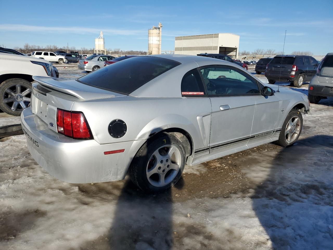 2000 Ford Mustang - Image 3
