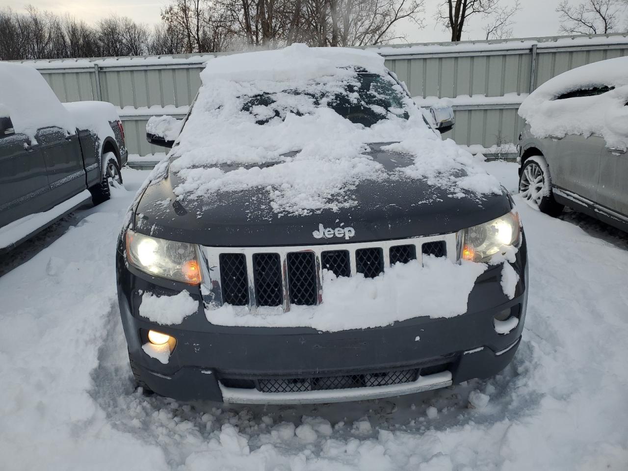 2011 Jeep Grand Cherokee - Image 5