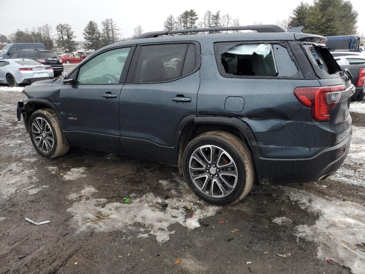 2020 GMC Acadia - Image 2
