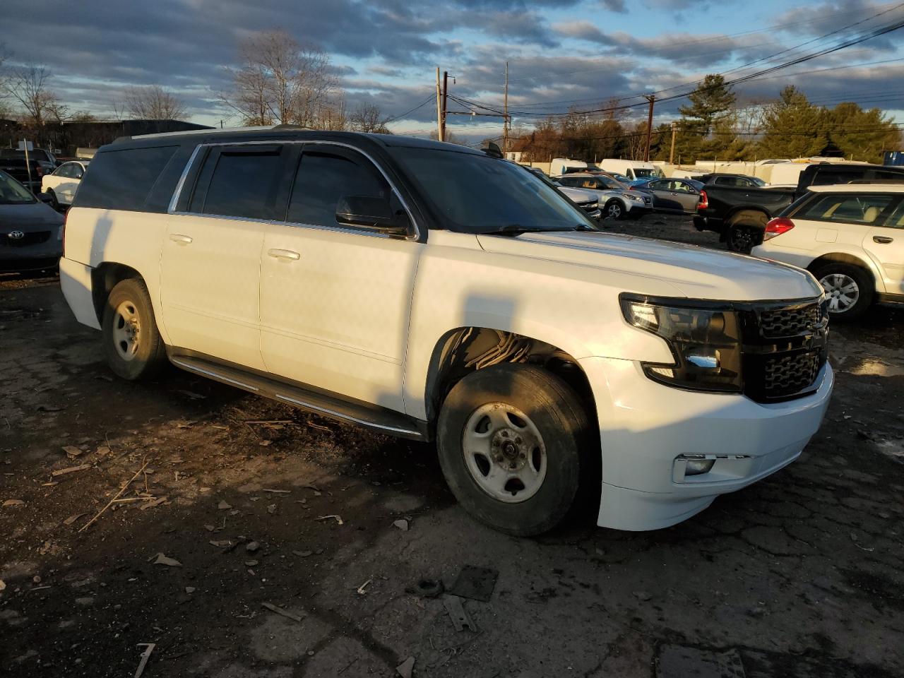 2015 Chevrolet Suburban - Image 4