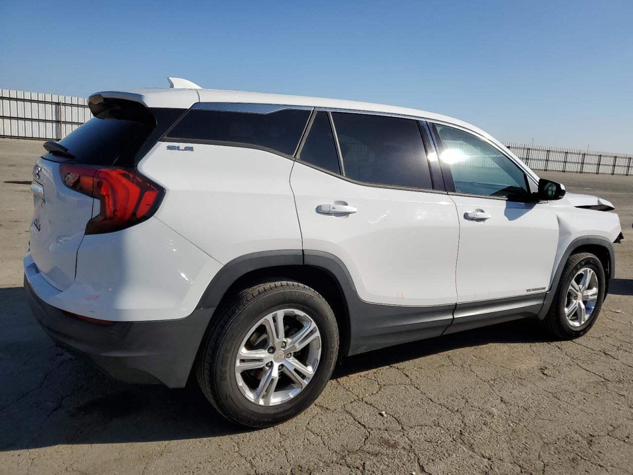 2018 GMC Terrain - Image 3