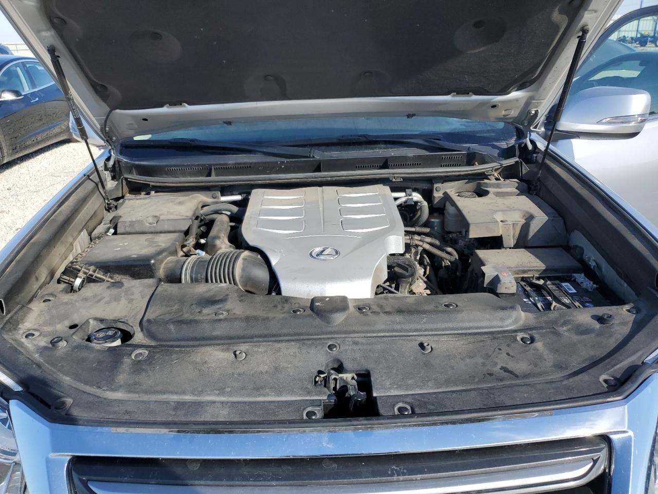 2015 Lexus GX - Image 12