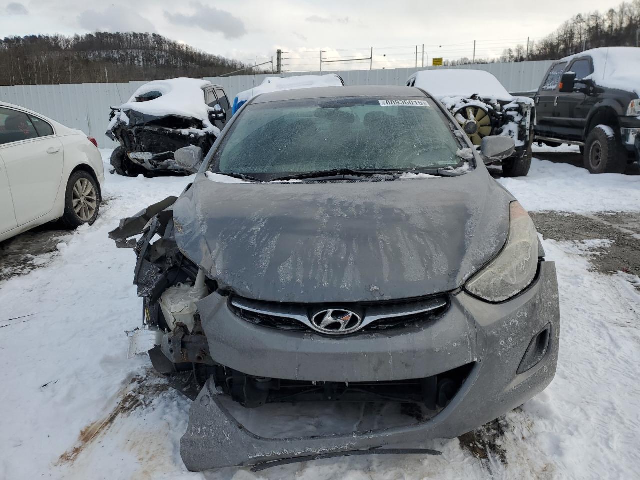 2013 Hyundai Elantra - Image 5