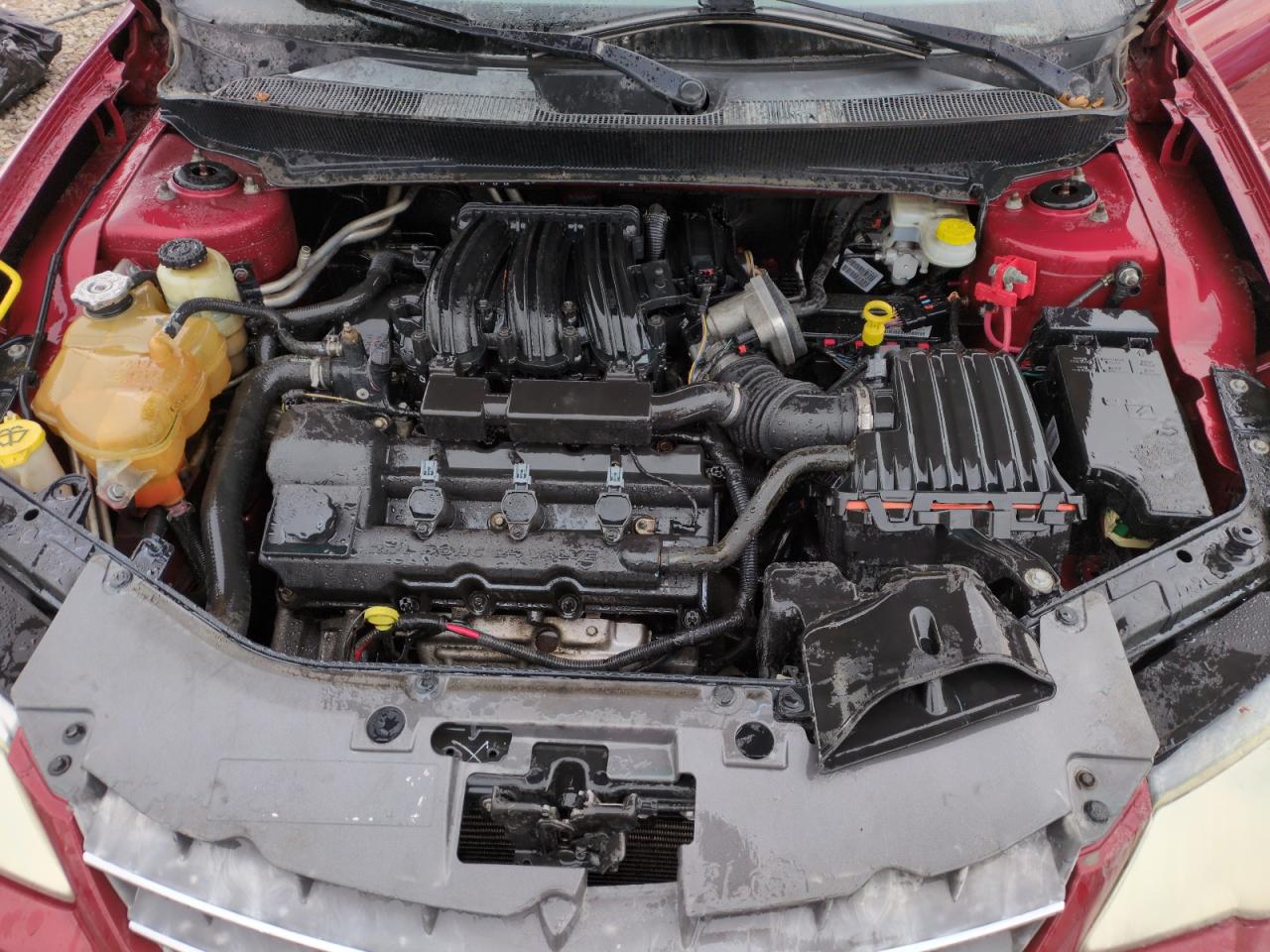 2010 Chrysler Sebring - Image 11