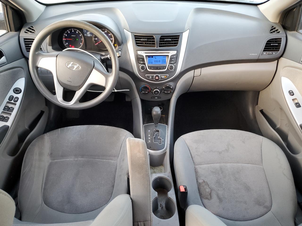 2014 Hyundai Accent - Image 8
