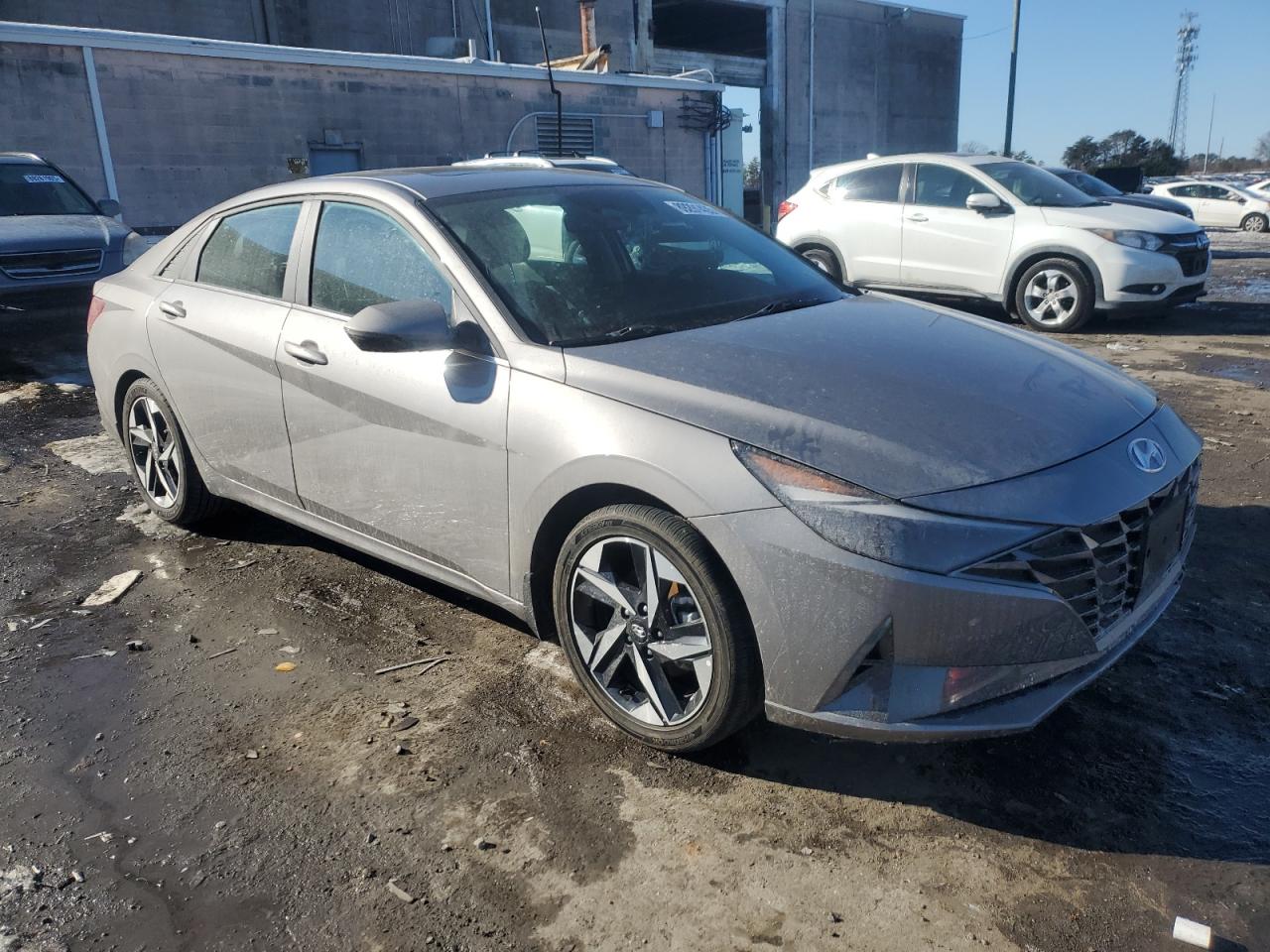 2023 Hyundai Elantra - Image 4