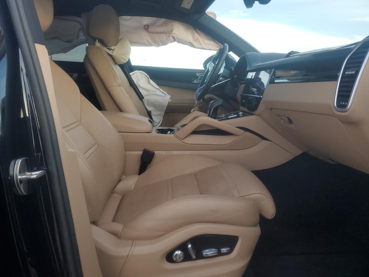 2019 Porsche Cayenne - Image 7