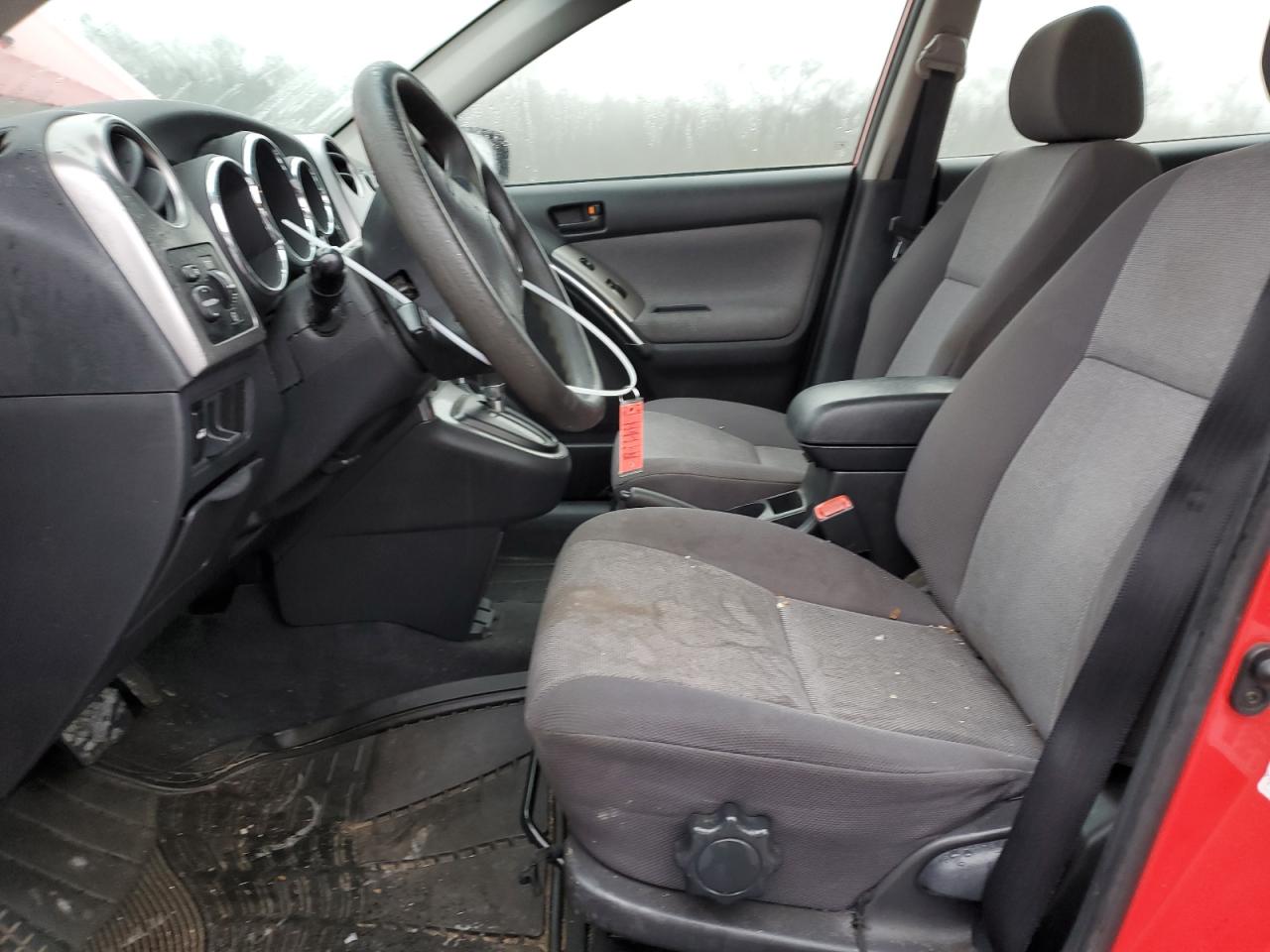 2004 Pontiac Vibe - Image 7