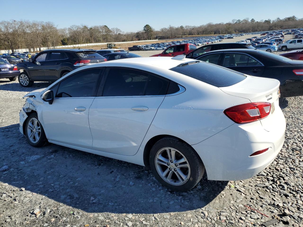 2018 Chevrolet Cruze - Image 2