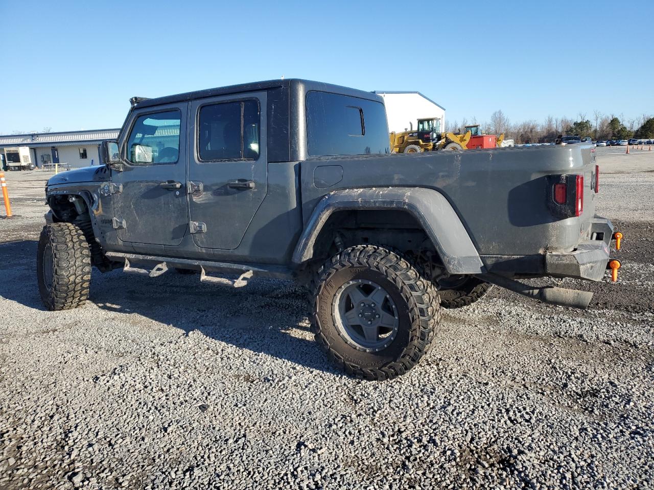 2020 Jeep Gladiator - Image 2