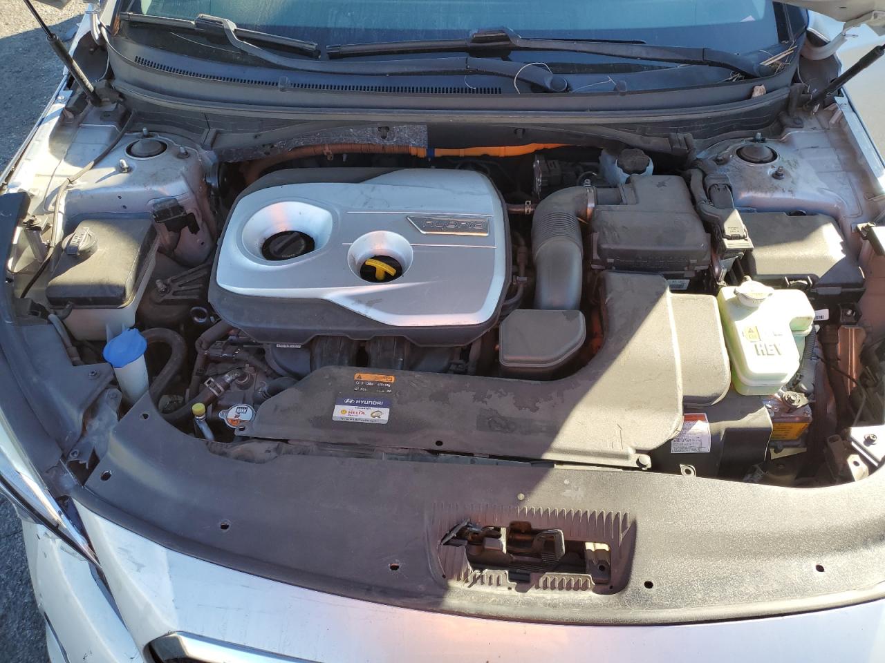 2016 Hyundai Sonata - Image 11