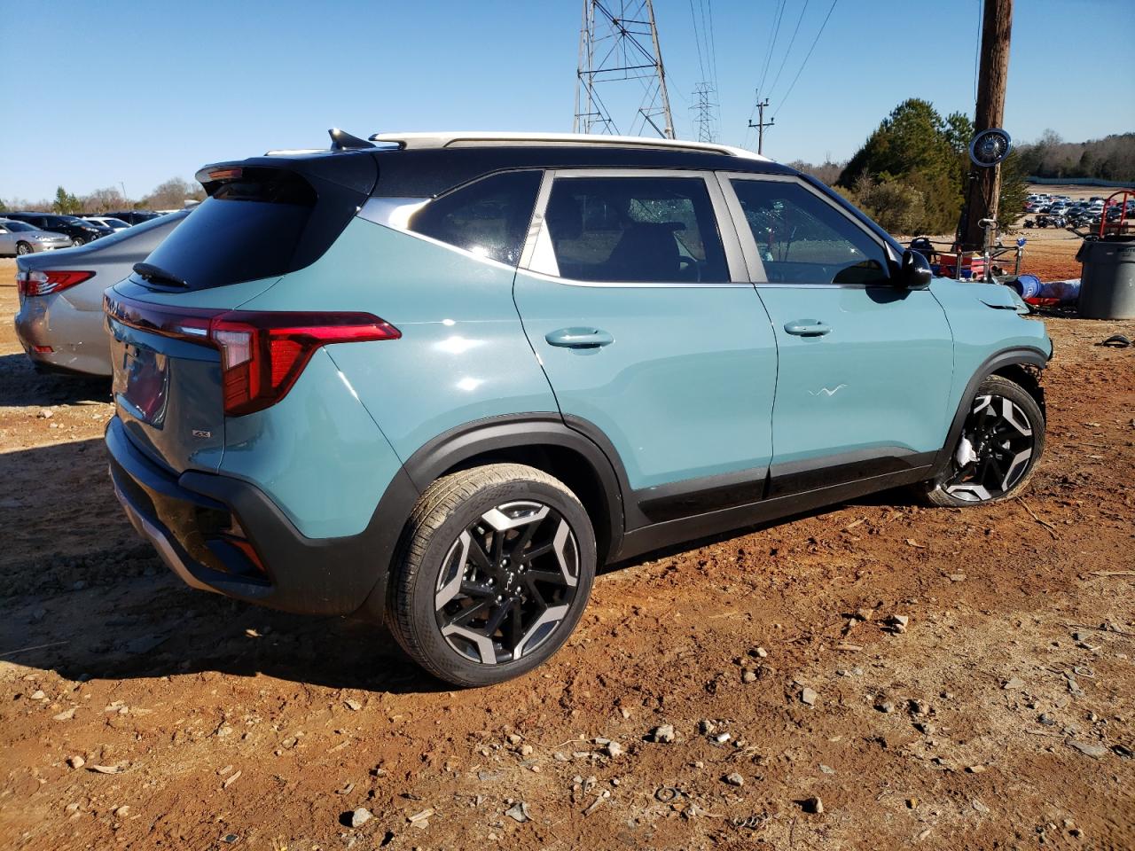 2024 Kia Seltos - Image 3