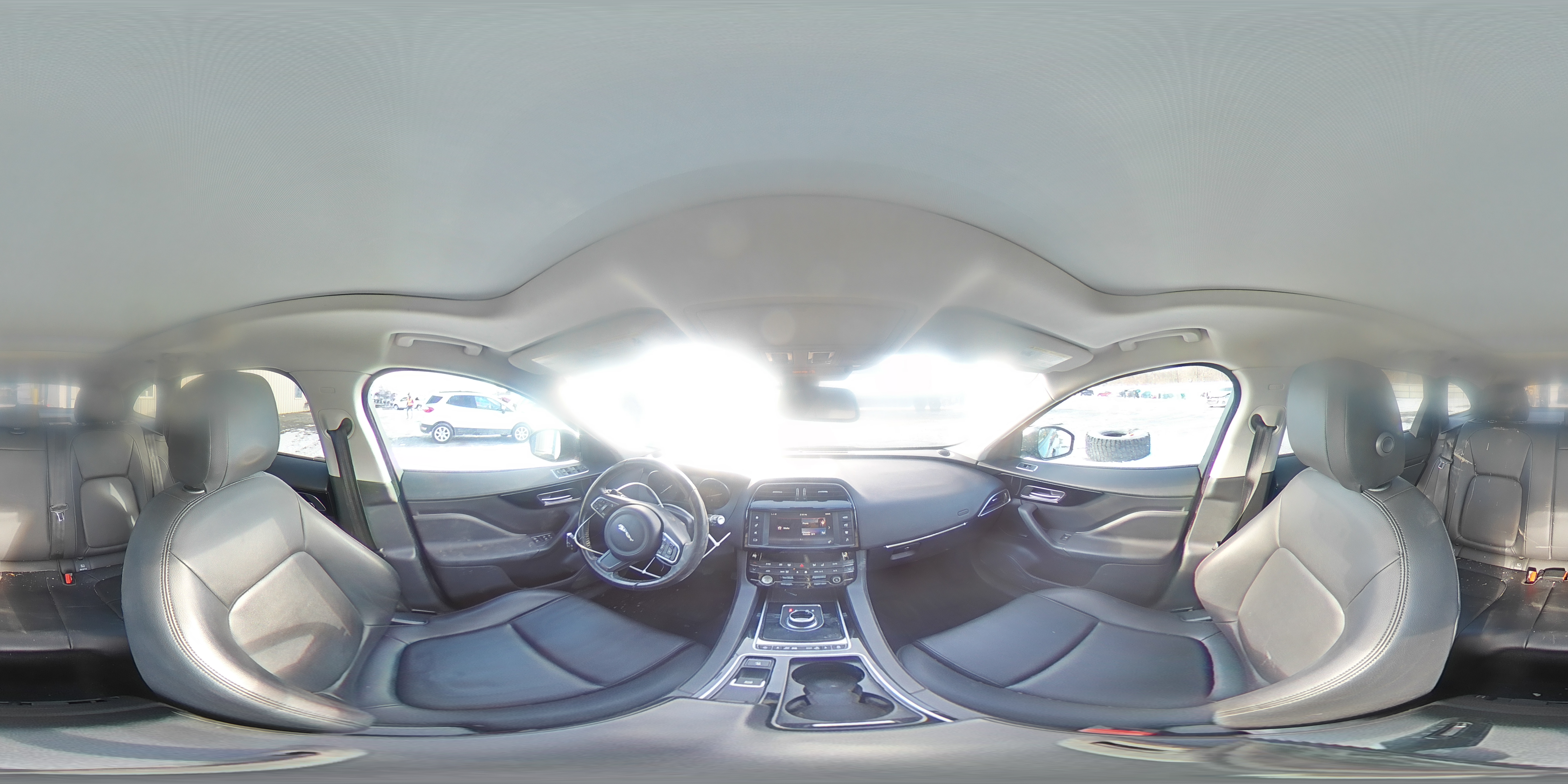 2018 Jaguar F-Pace - Image 13