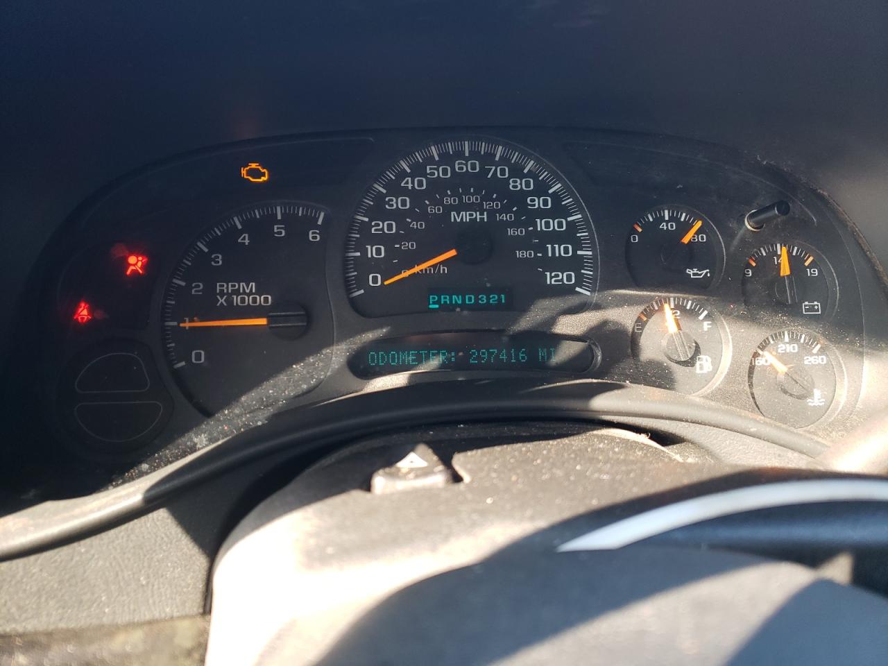 2003 Chevrolet Silverado - Image 9