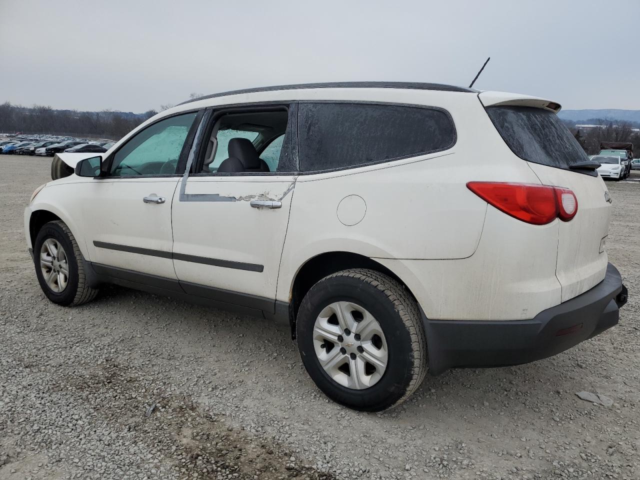 2011 Chevrolet Traverse - Image 2