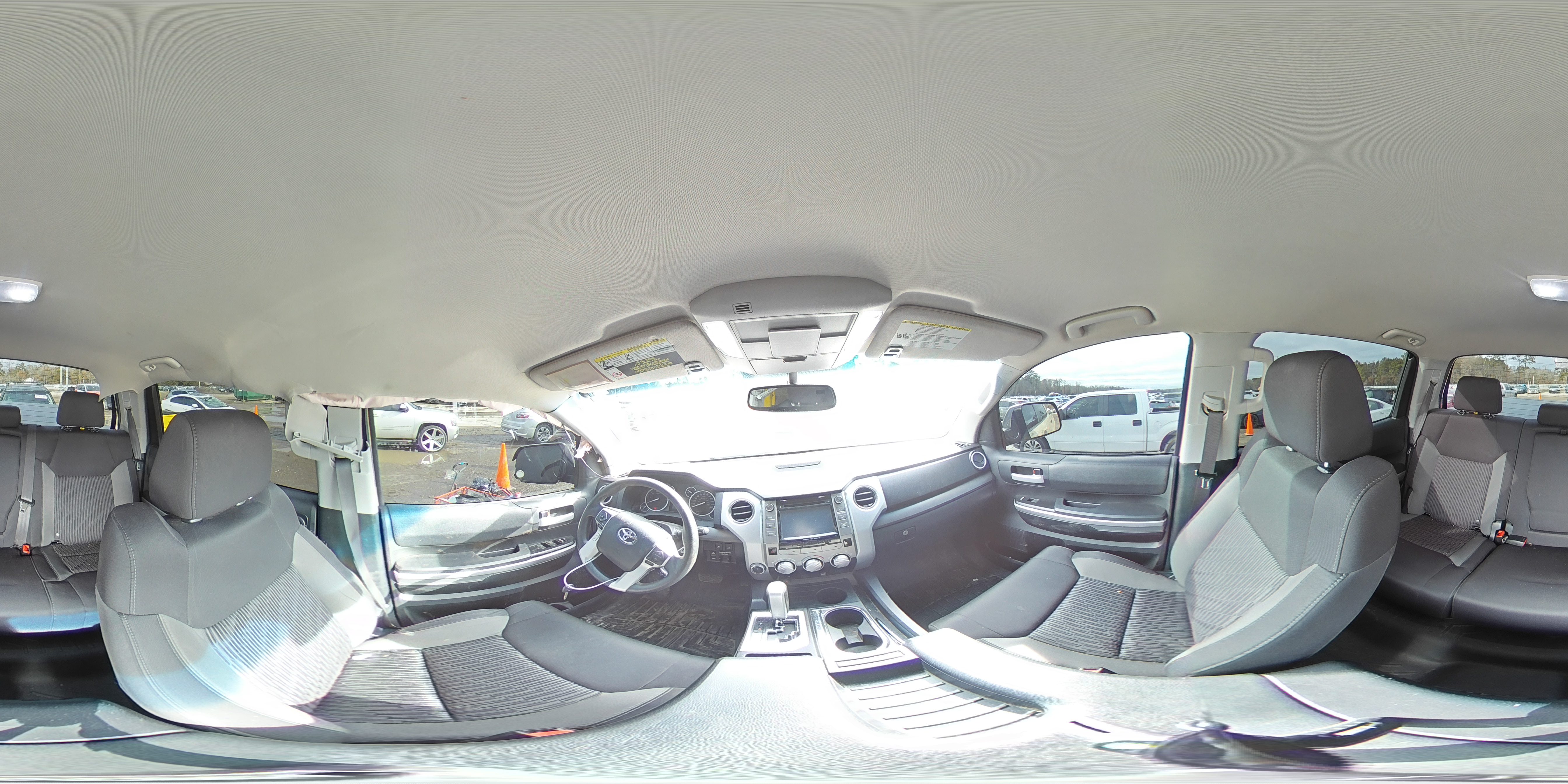 2017 Toyota Tundra - Image 13