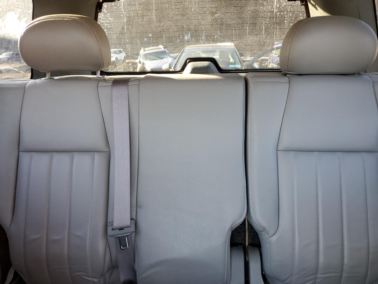 2006 Jeep Liberty (North America) - Image 10