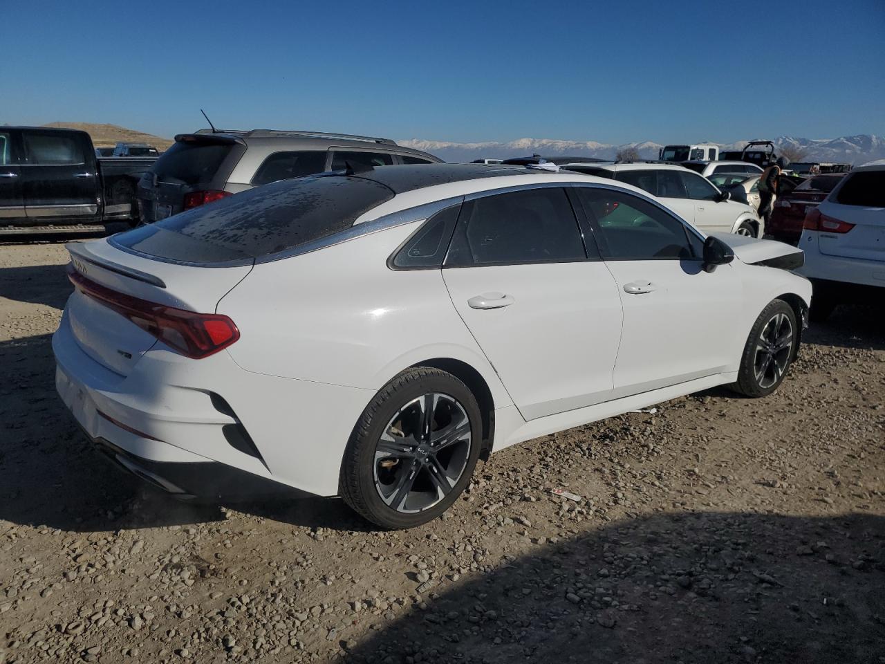 2022 Kia K5 - Image 3