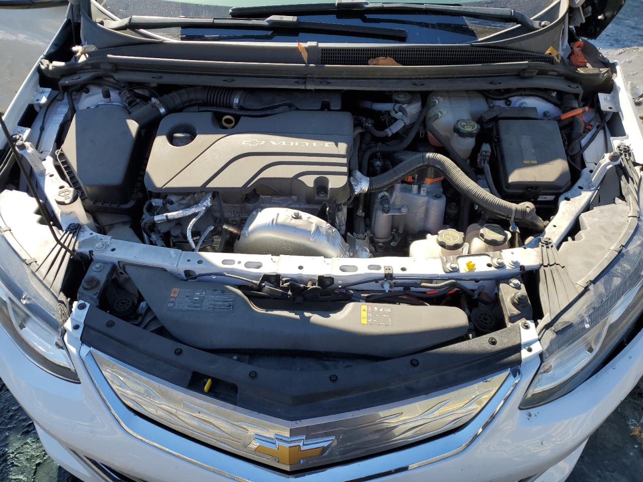 2017 Chevrolet Volt - Image 12