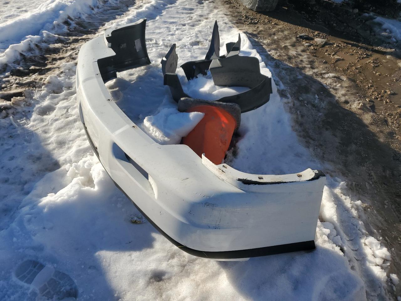2004 Chevrolet Impala - Image 12