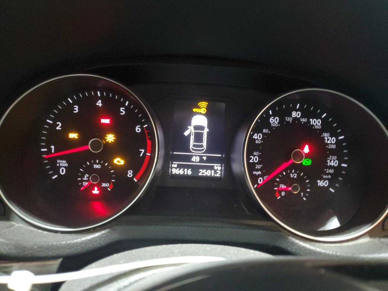 2018 Volkswagen Passat - Image 9