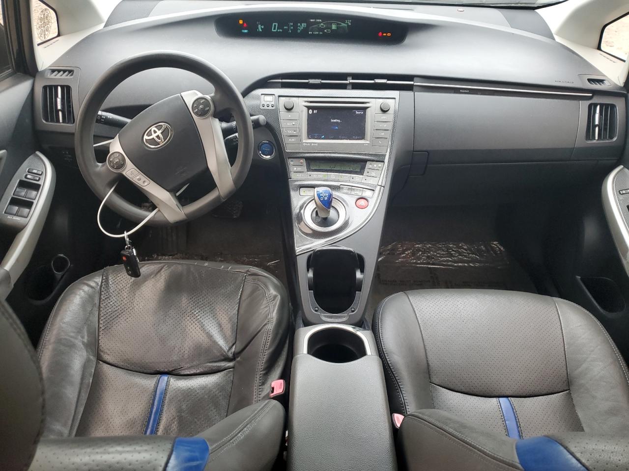 2012 Toyota Prius - Image 8