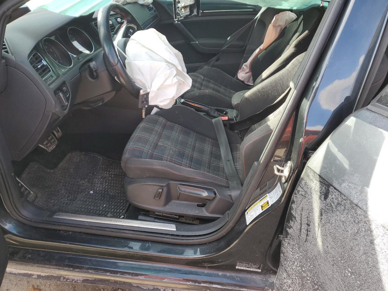 2017 Volkswagen GTI - Image 7