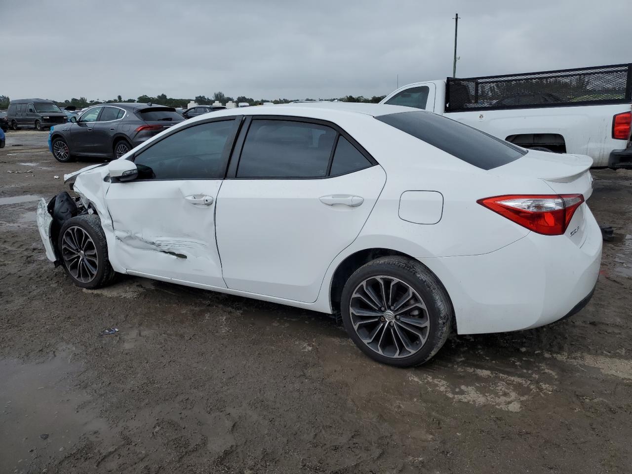 2015 Toyota Corolla - Image 2
