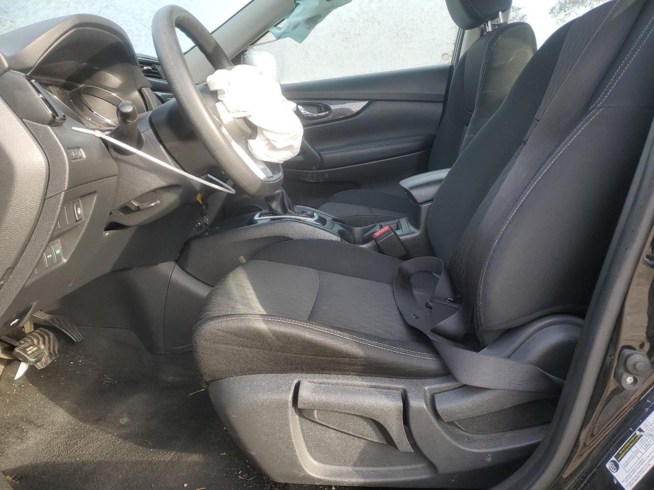 2018 Nissan Rogue - Image 7