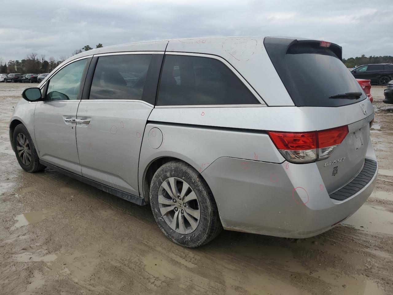 2015 Honda Odyssey - Image 2