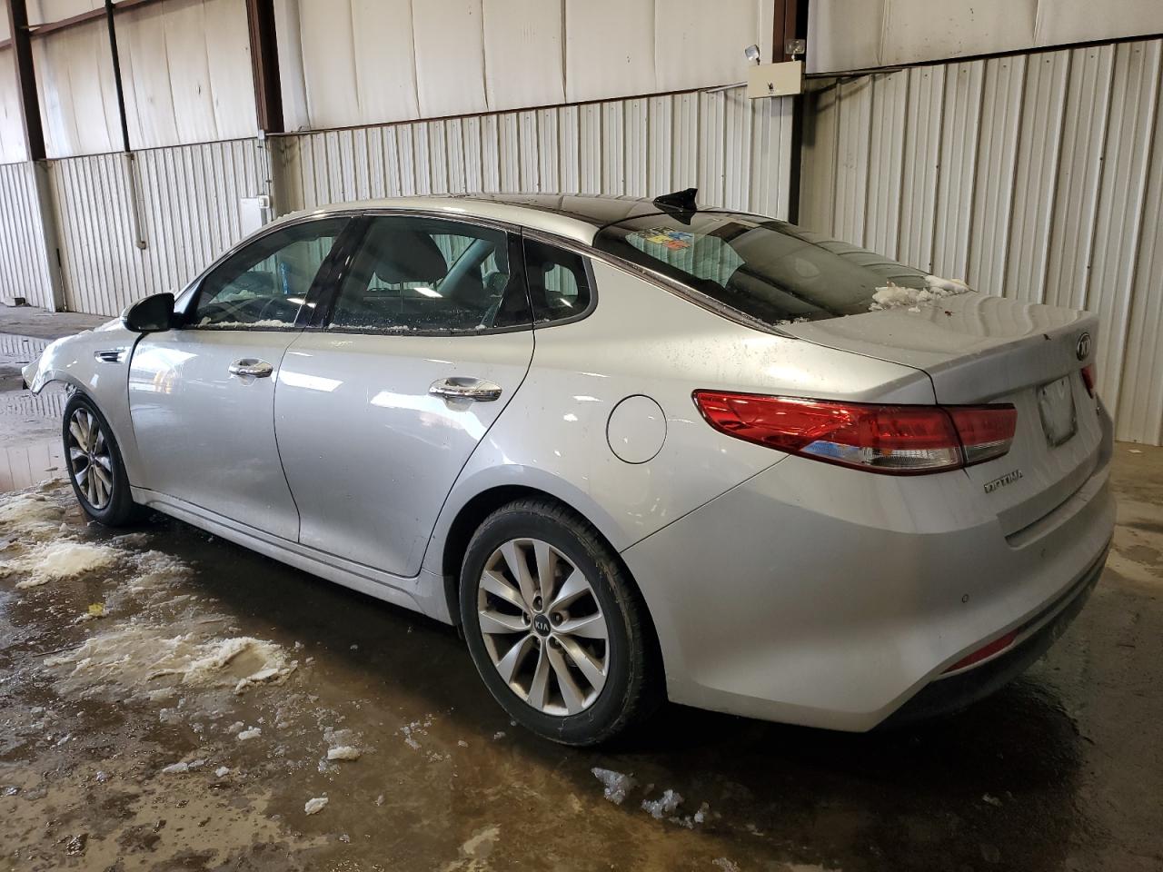 2018 Kia Optima - Image 2