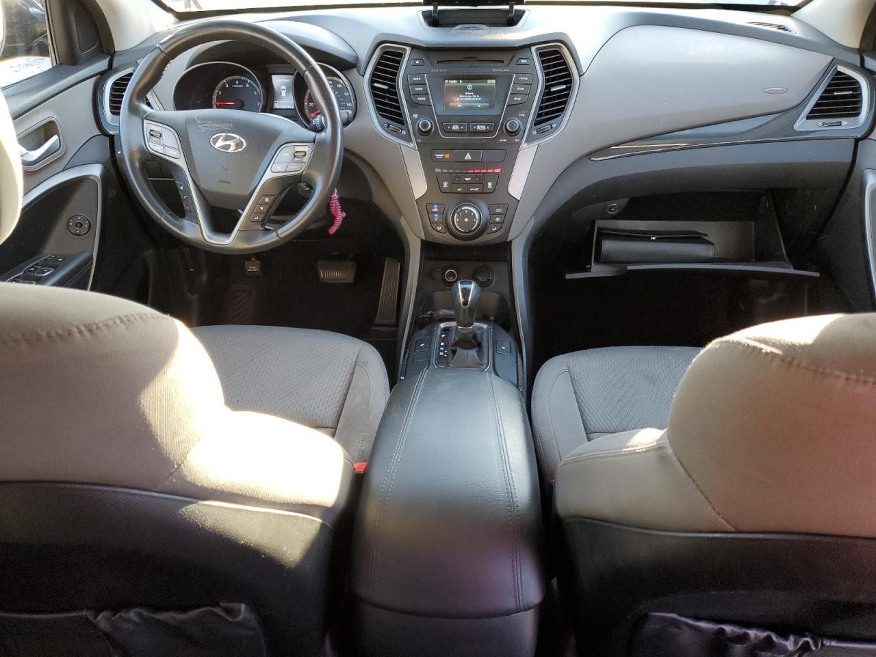 2014 Hyundai Santa Fe - Image 8