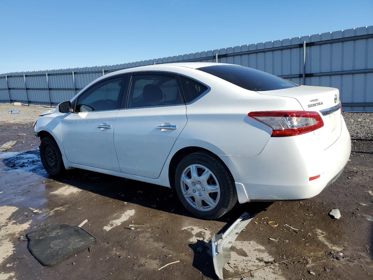 2015 Nissan Sentra - Image 2