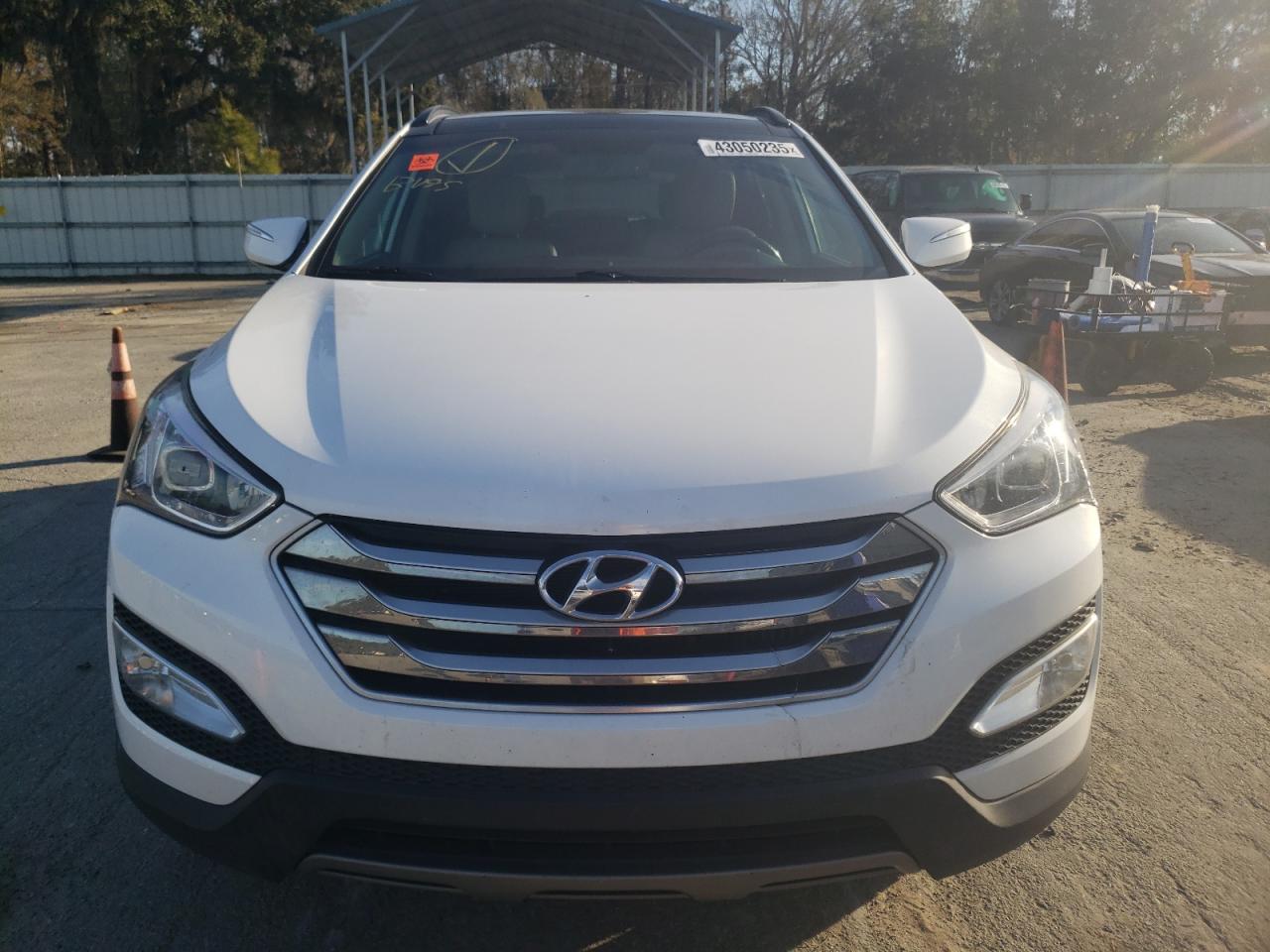 2015 Hyundai Santa Fe - Image 5
