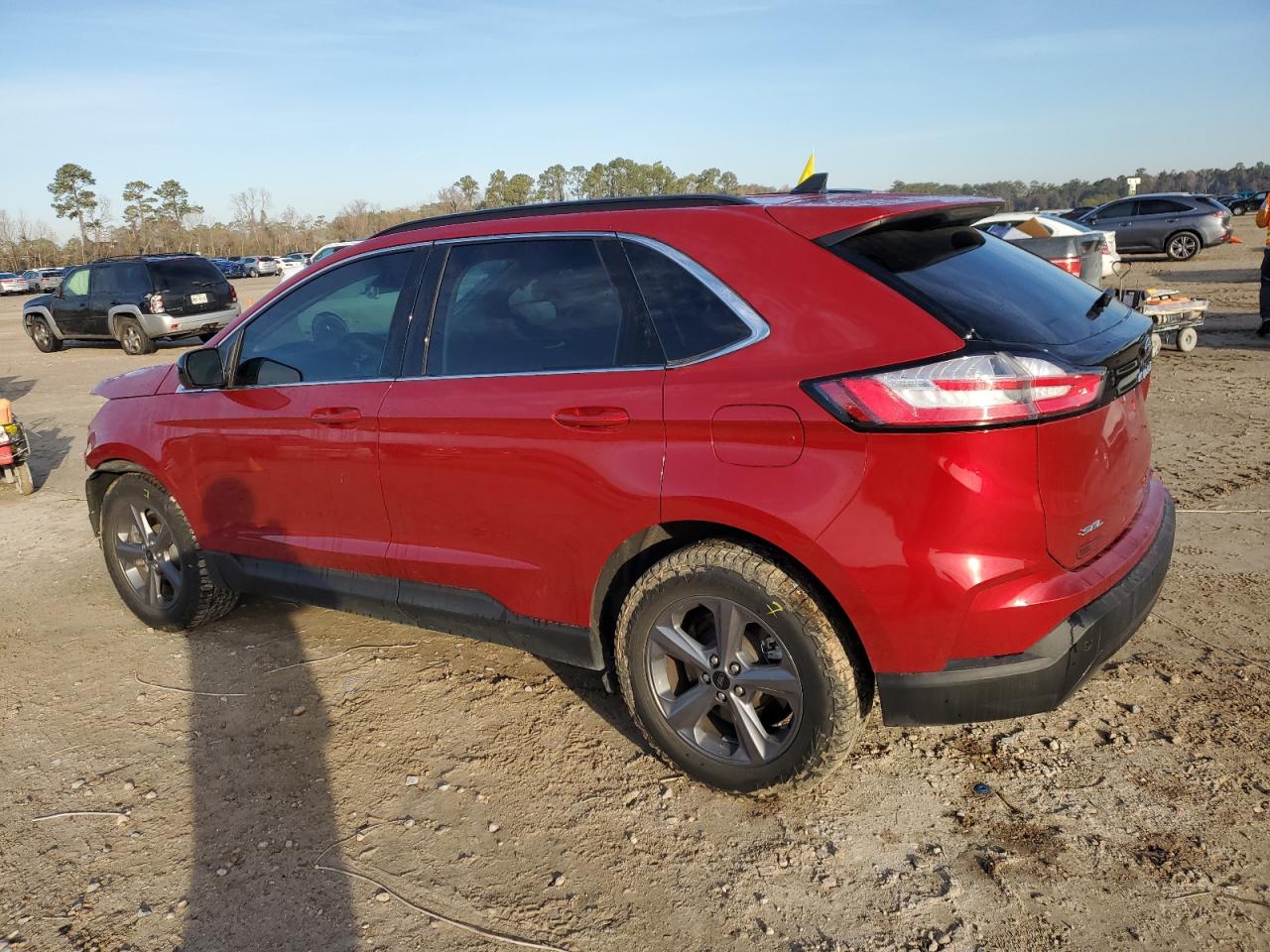 2022 Ford Edge - Image 2