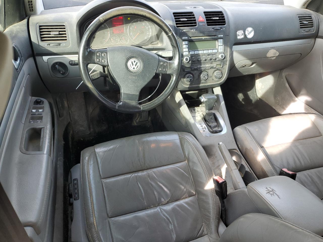 2006 Volkswagen Jetta - Image 8