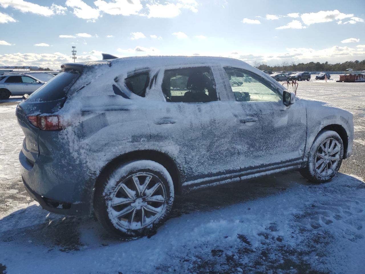 2017 Mazda CX-5 - Image 3