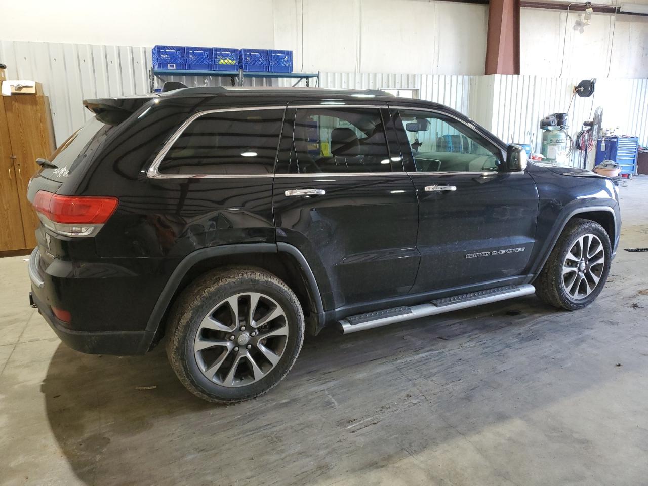 2018 Jeep Grand Cherokee - Image 3