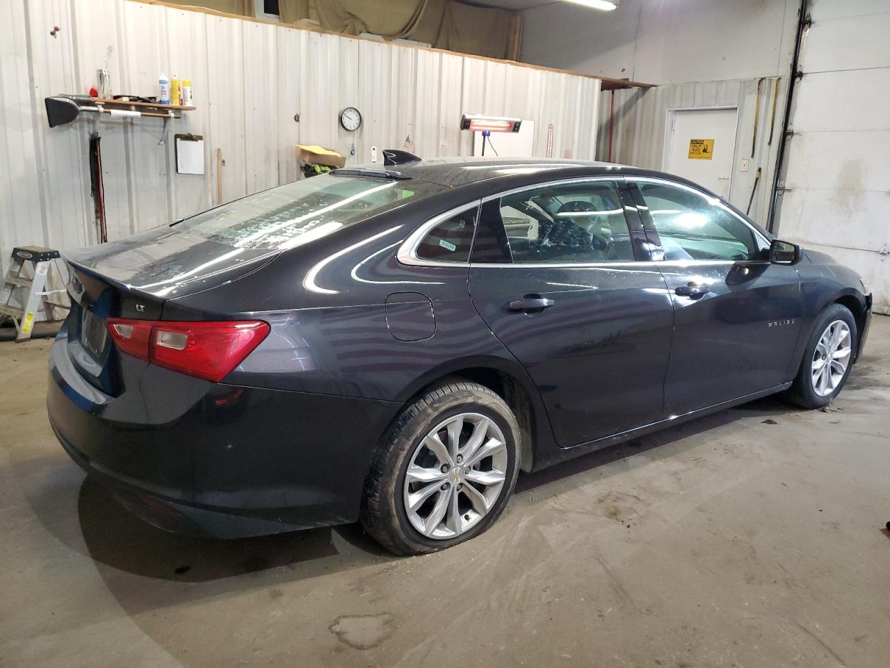 2023 Chevrolet Malibu - Image 3