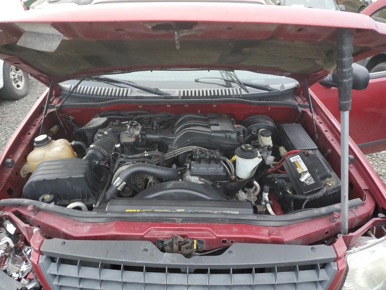 2004 Ford Explorer - Image 12