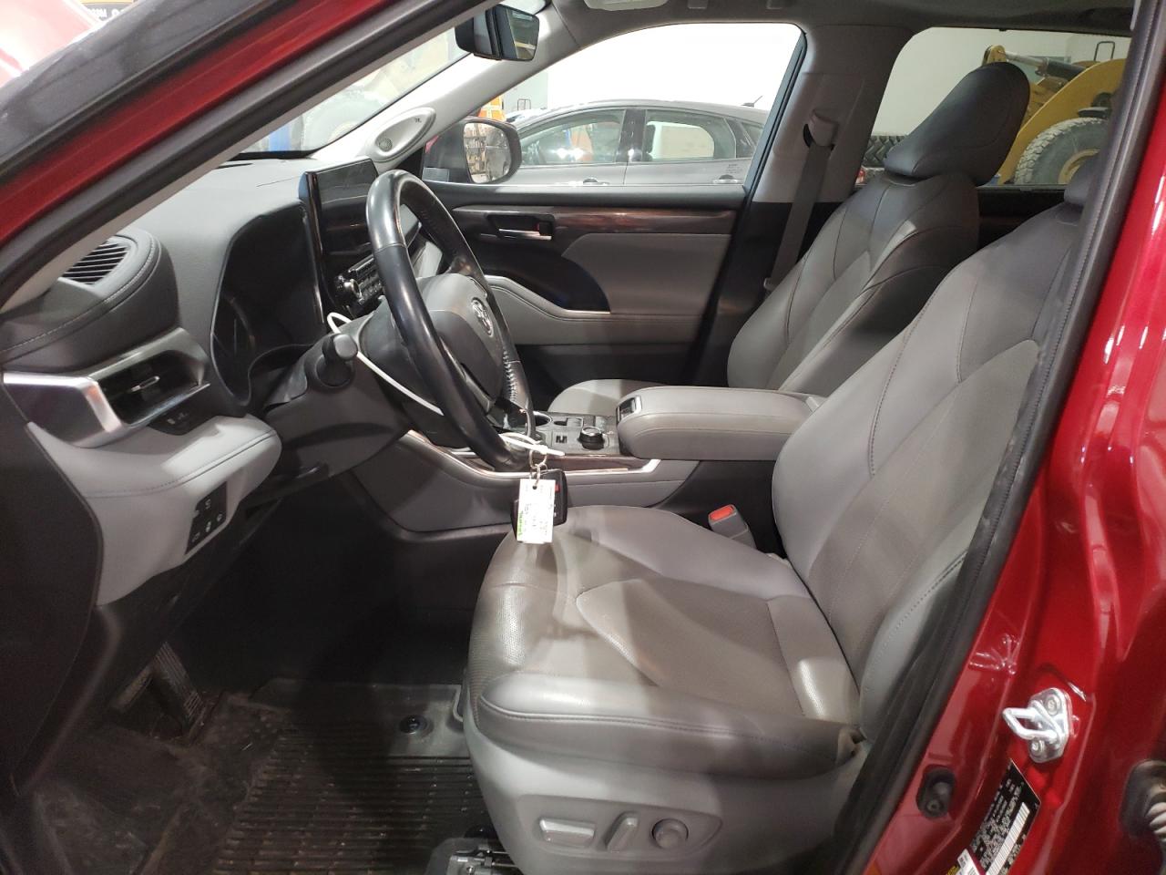 2021 Toyota Highlander - Image 7