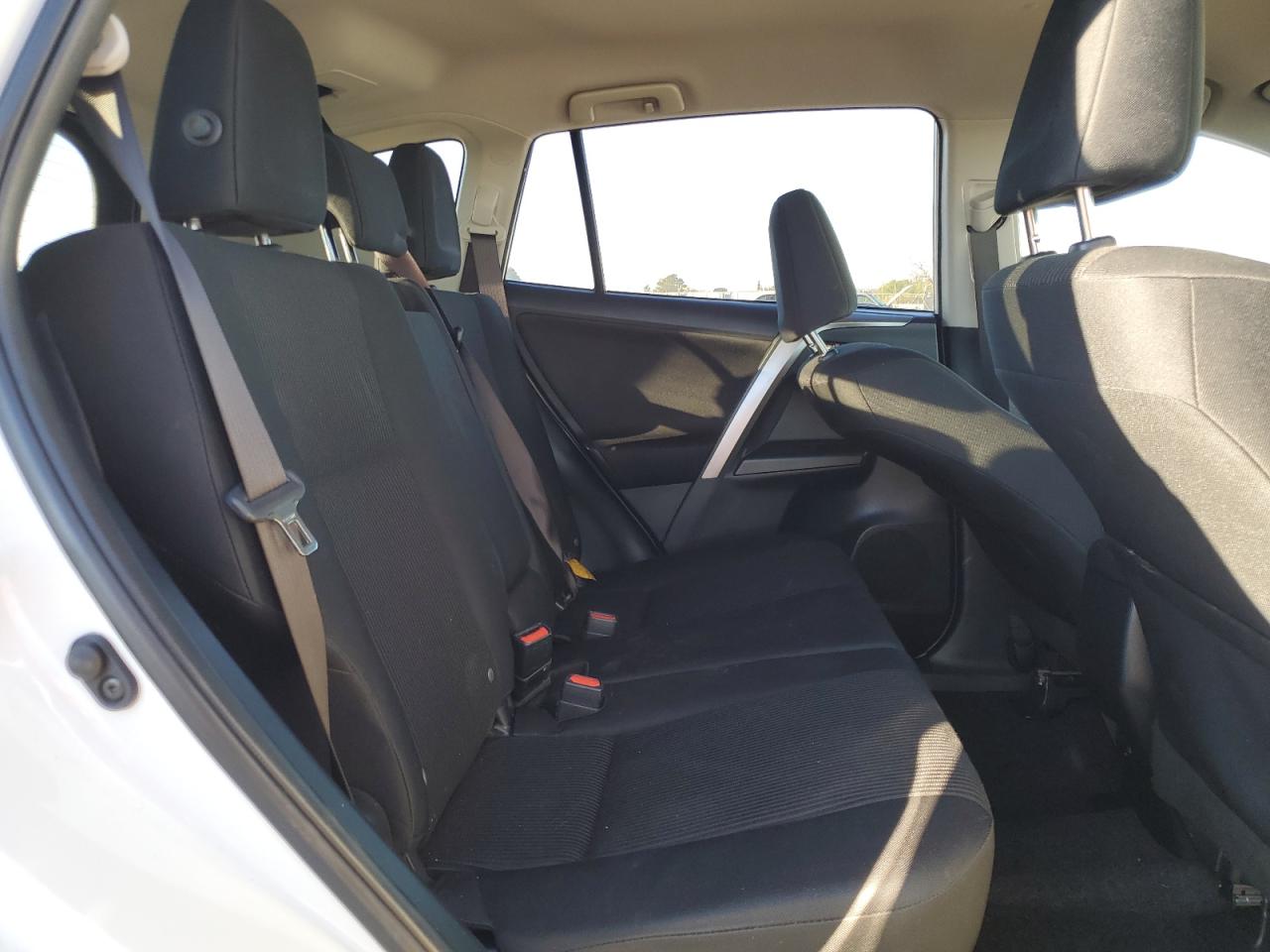 2018 Toyota RAV 4 - Image 10