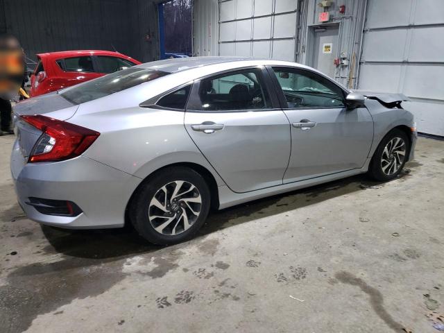 Седани HONDA CIVIC 2016 Сріблястий