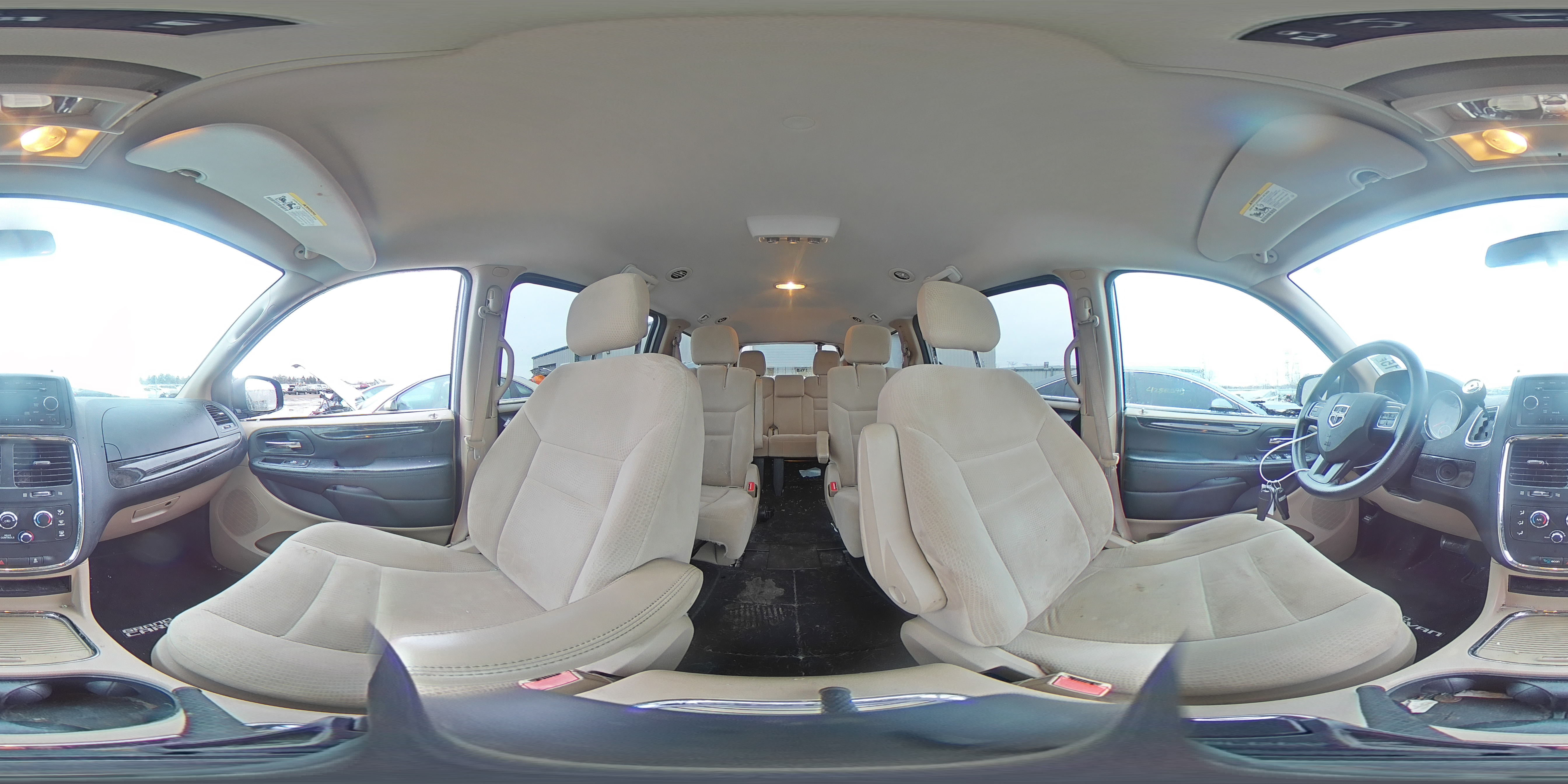 2016 Dodge Caravan - Image 15