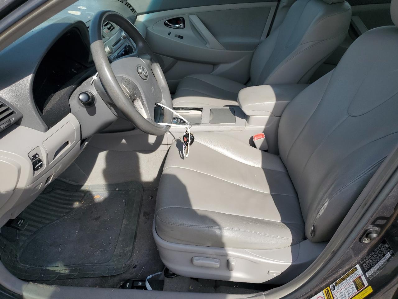 2011 Toyota Camry - Image 7
