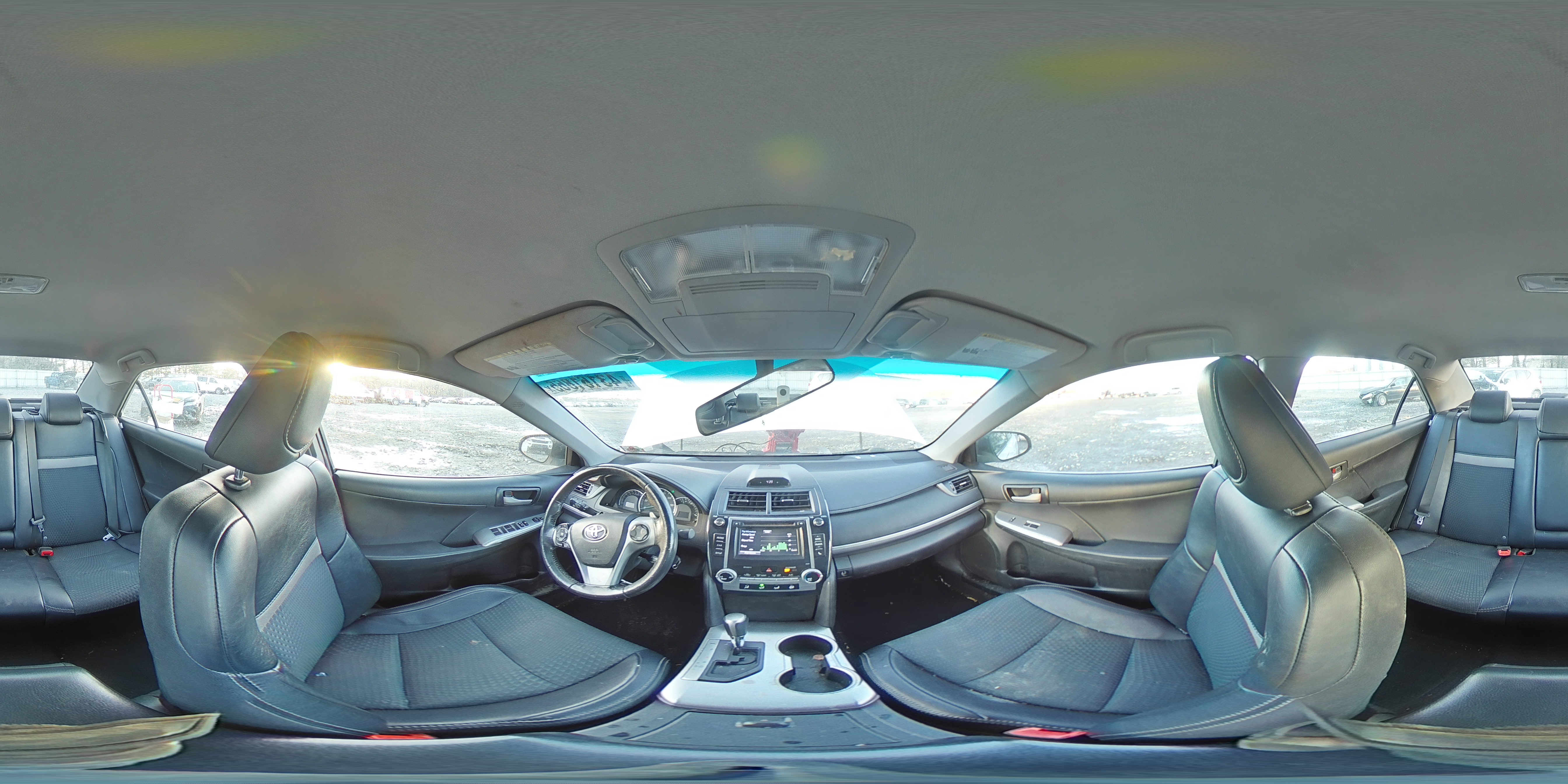 2014 Toyota Camry - Image 13