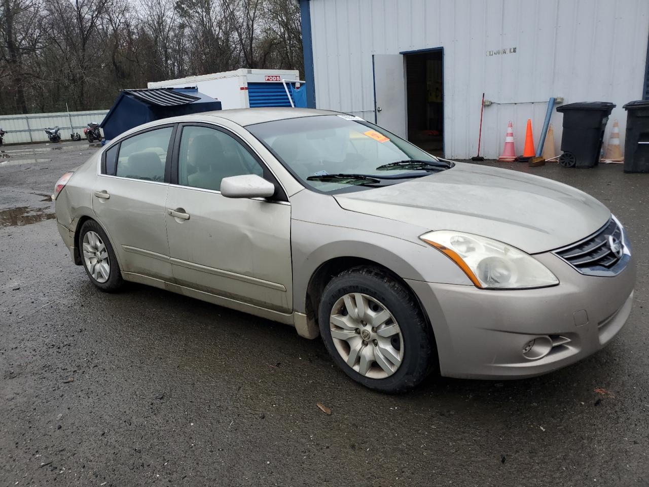 2010 Nissan Altima - Image 4