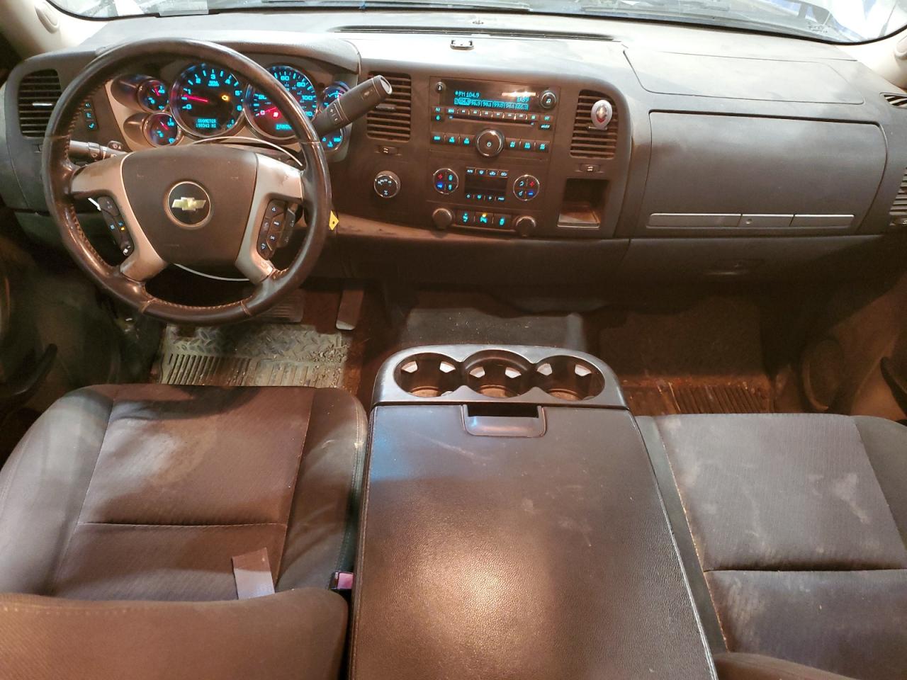 2012 Chevrolet Silverado - Image 8